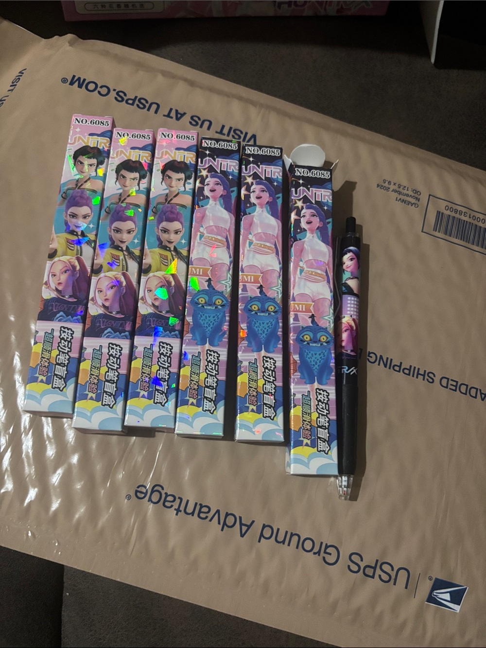 K pop demon hunter pens you get 6